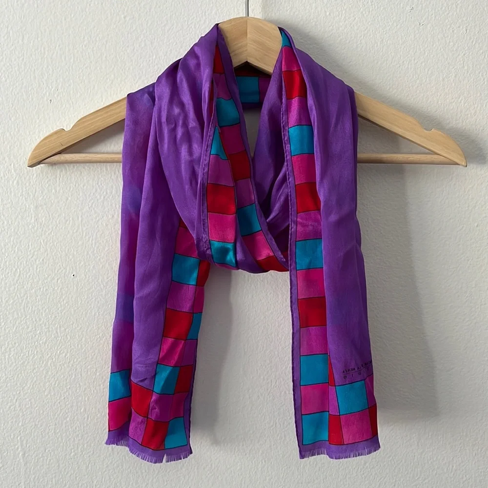Oscar de la Renta Studio Vintage 100% Silk Scarf
